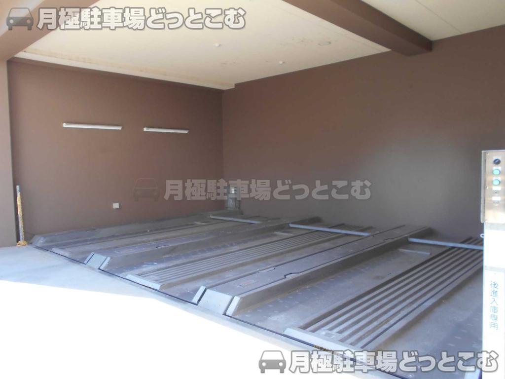 神戸市中央区生田町3-3-8の月極駐車場4