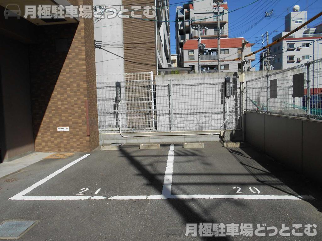神戸市中央区生田町3-3-8の月極駐車場2