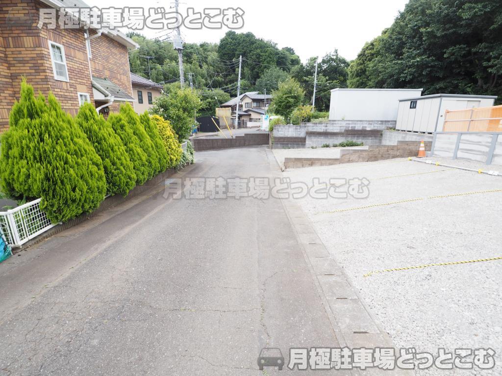 横浜市神奈川区片倉3丁目13の月極駐車場3