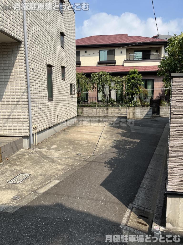 北区志茂2丁目9－16の月極駐車場2