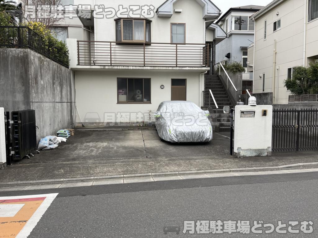 さいたま市見沼区南中丸619-1の月極駐車場1