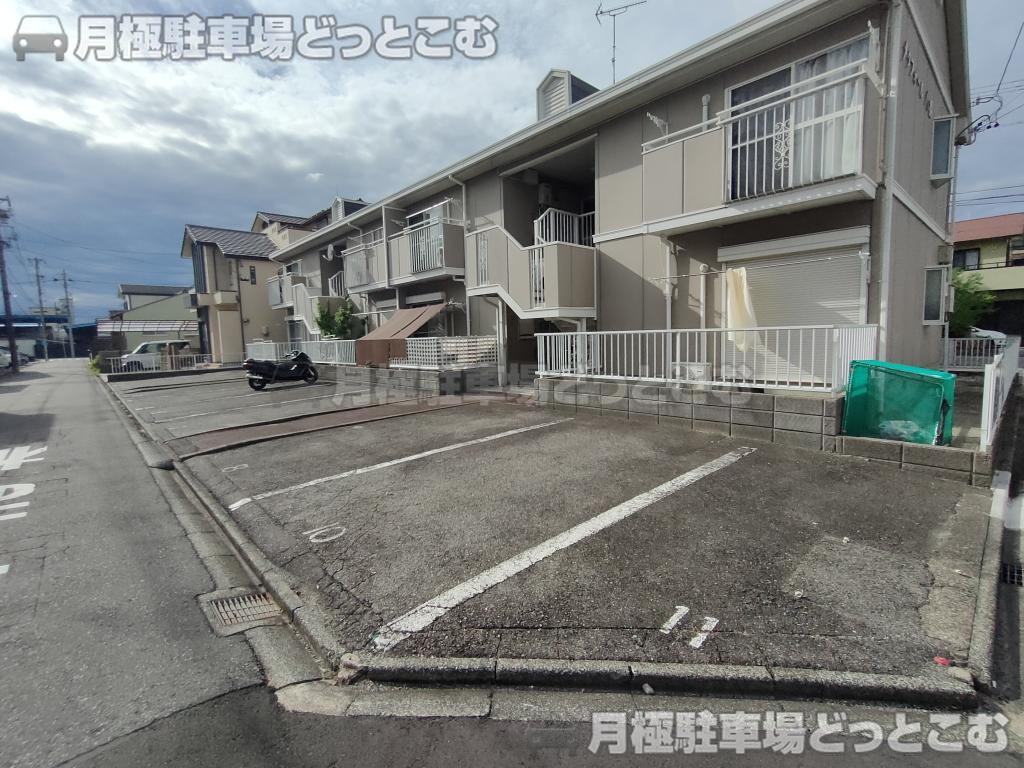 名古屋市熱田区八番2丁目15-5の月極駐車場2