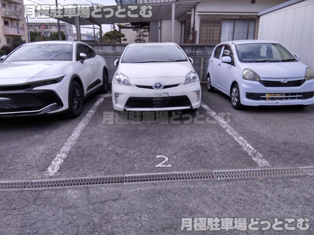 東大阪市加納3丁目8－30の月極駐車場3