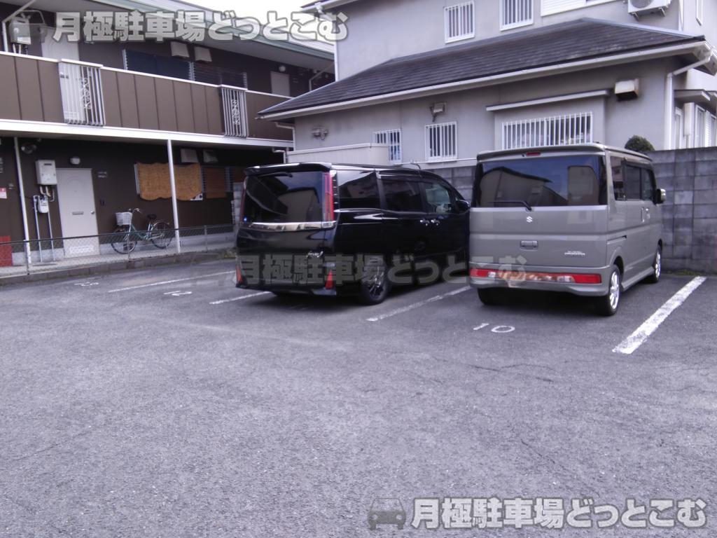 東大阪市加納3丁目8－30の月極駐車場5