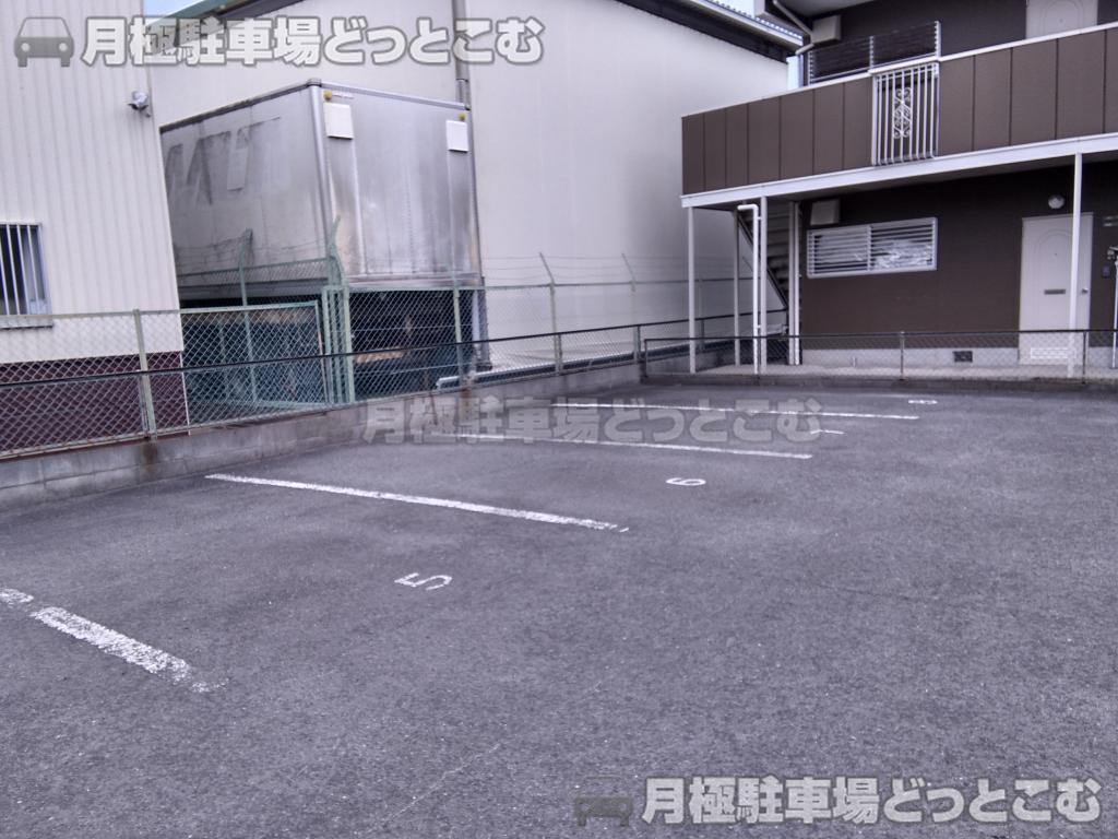 東大阪市加納3丁目8－30の月極駐車場6