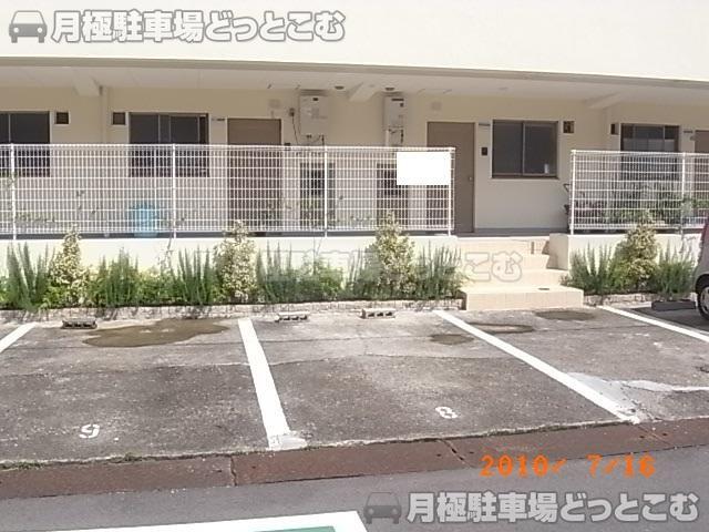 神戸市兵庫区鵯越町17-17の月極駐車場2