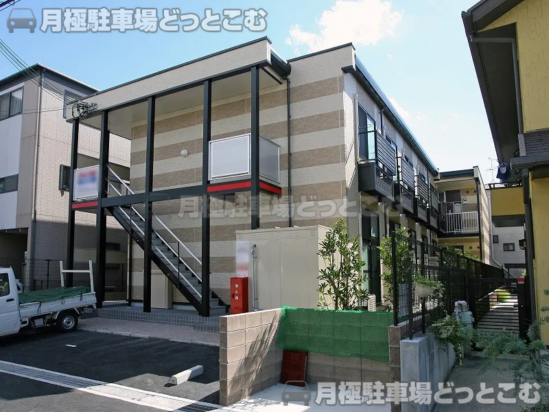 豊中市服部寿町3－1－3の月極駐車場1