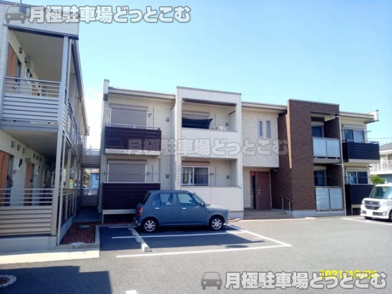 高座郡寒川町一之宮8－2－28の月極駐車場1