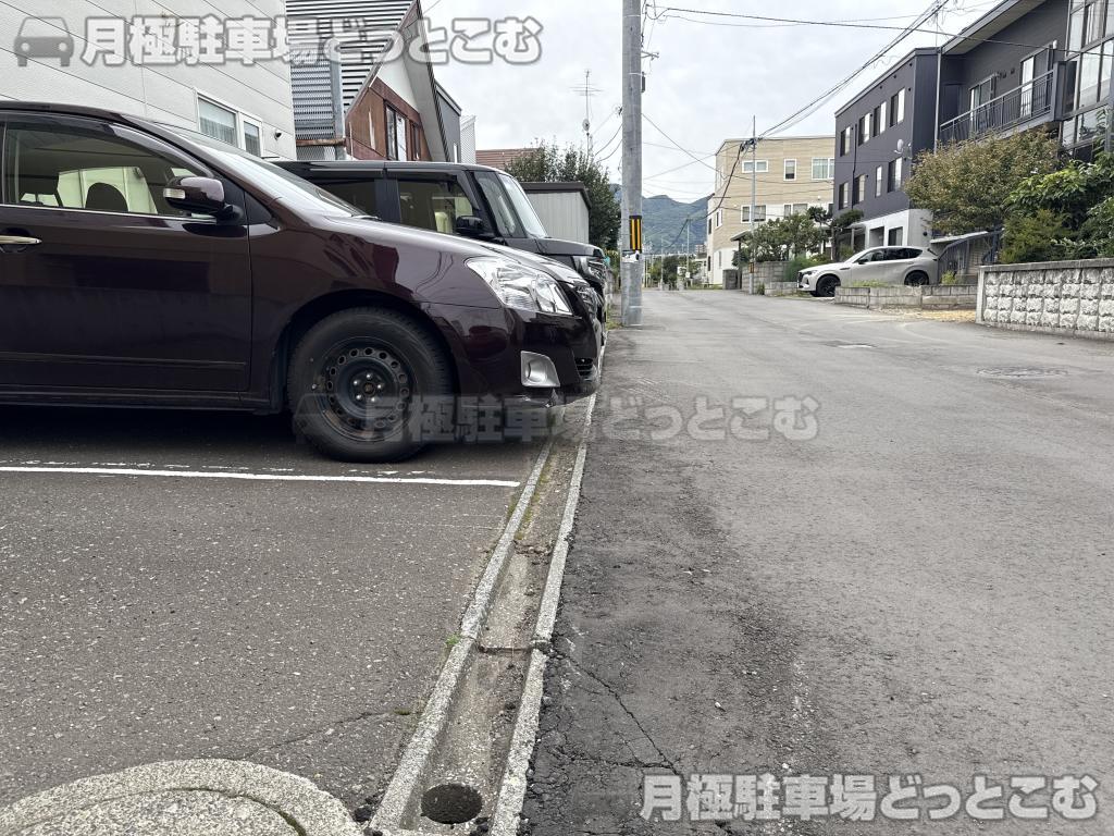 札幌市西区発寒五条4丁目358-38の月極駐車場7