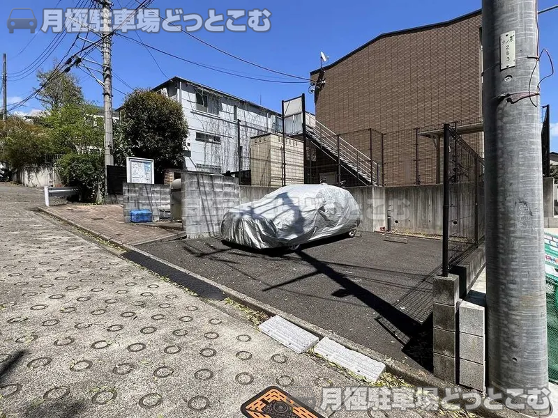 川崎市麻生区向原2－6－4の月極駐車場1