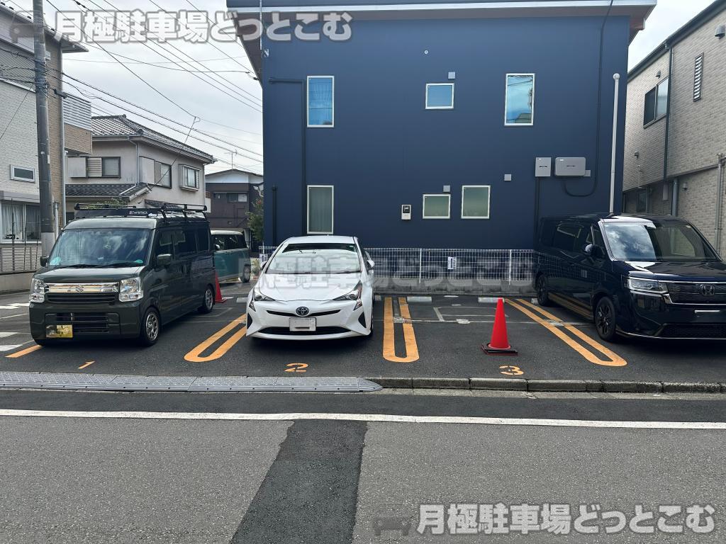 小平市鈴木町1丁目234番1の月極駐車場1