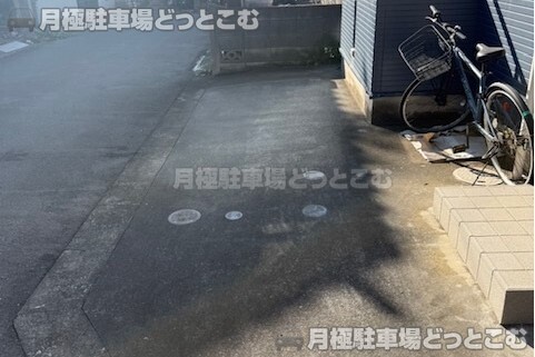 所沢市下安松1020-37の月極駐車場5
