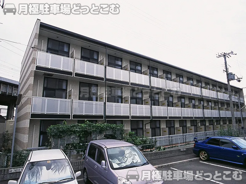 摂津市南別府町9－8の月極駐車場1