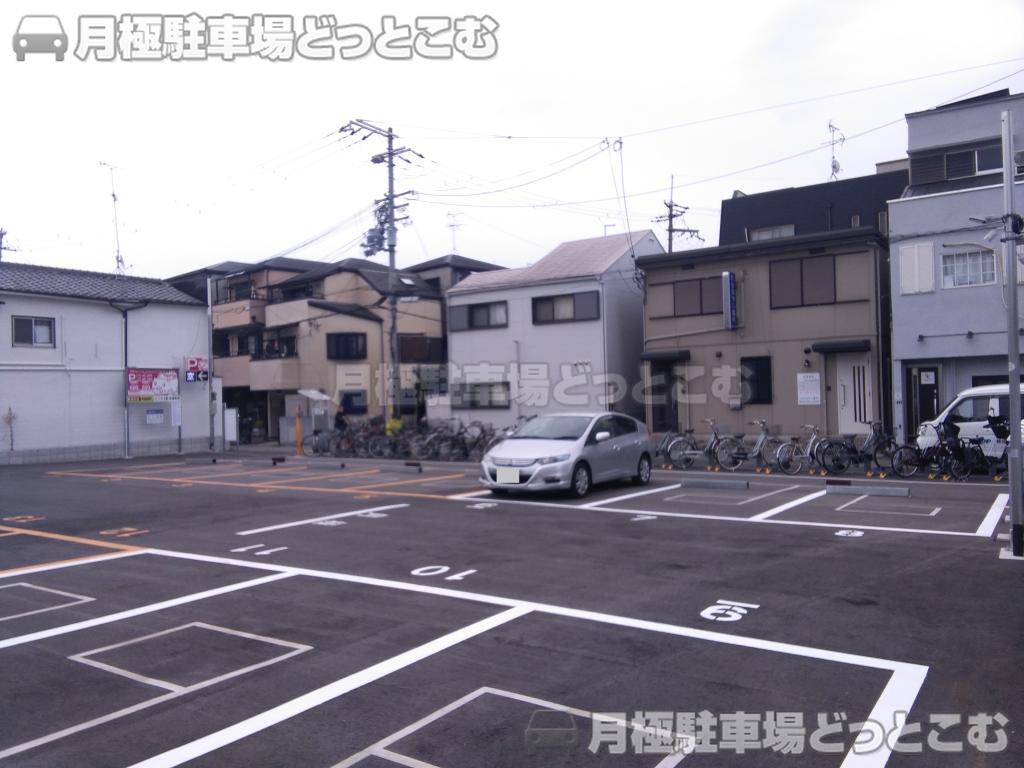 豊中市庄内東町4丁目2-19の月極駐車場6