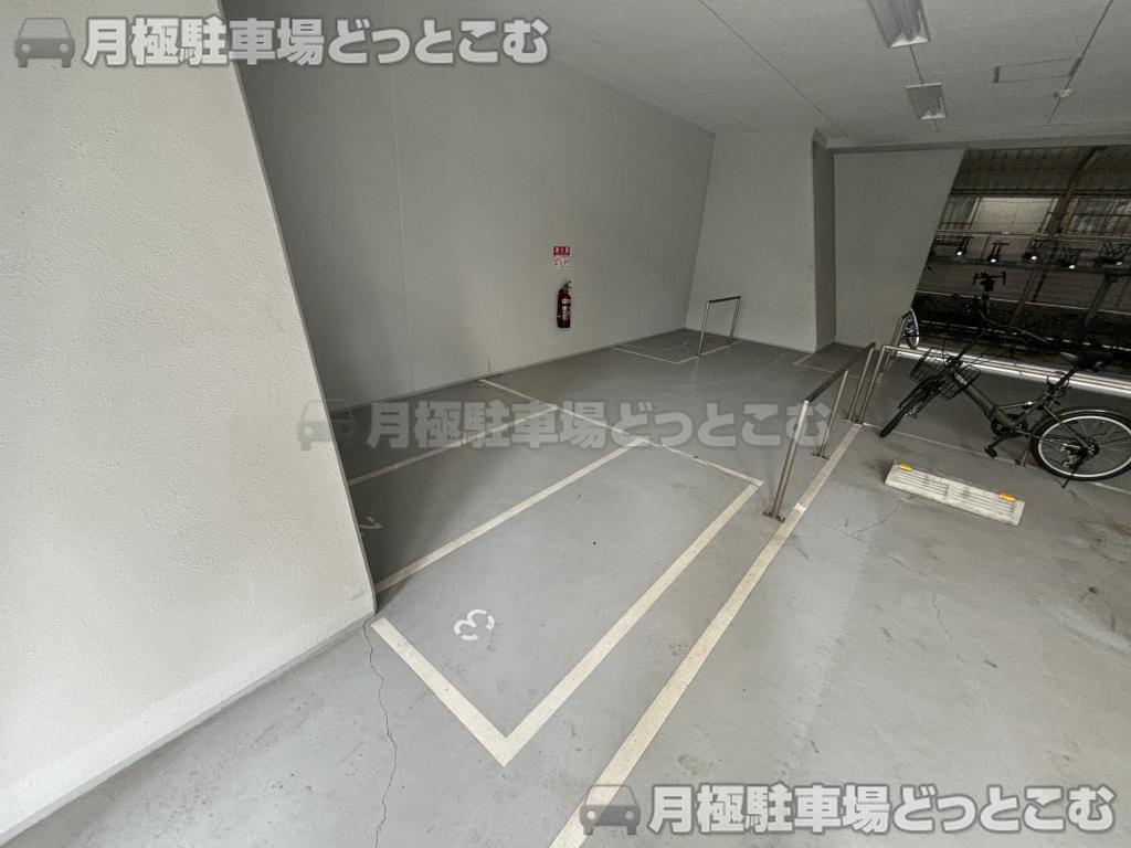 大阪市北区大淀南1丁目10番5号の月極駐車場3