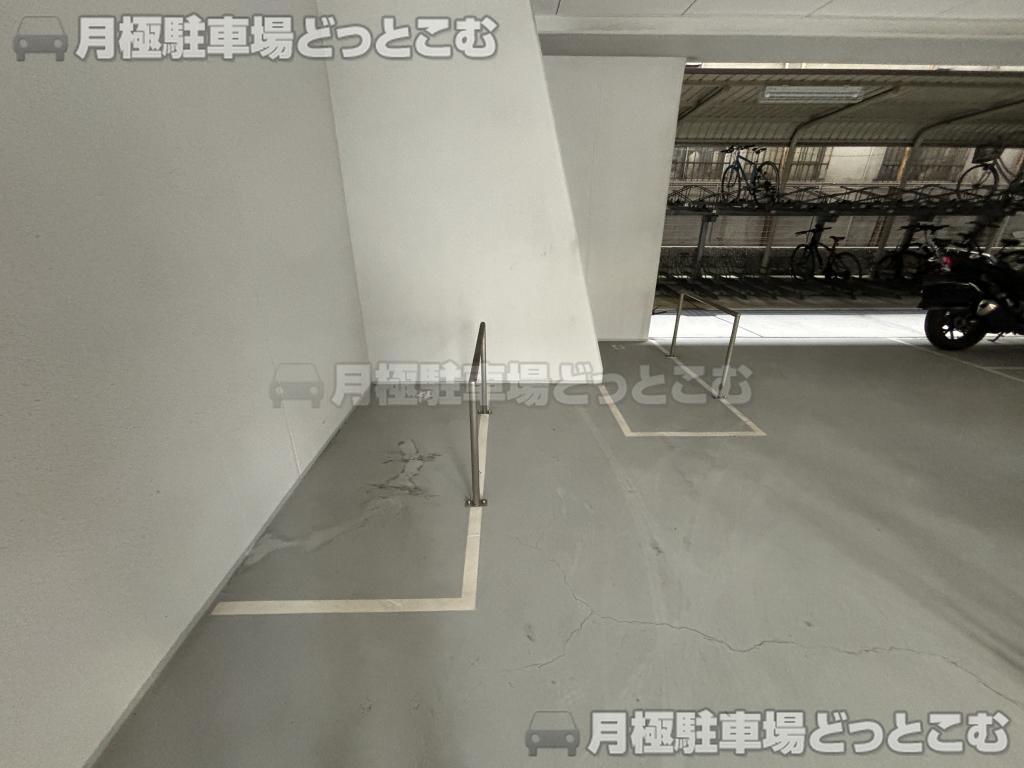 大阪市北区大淀南1丁目10番5号の月極駐車場4
