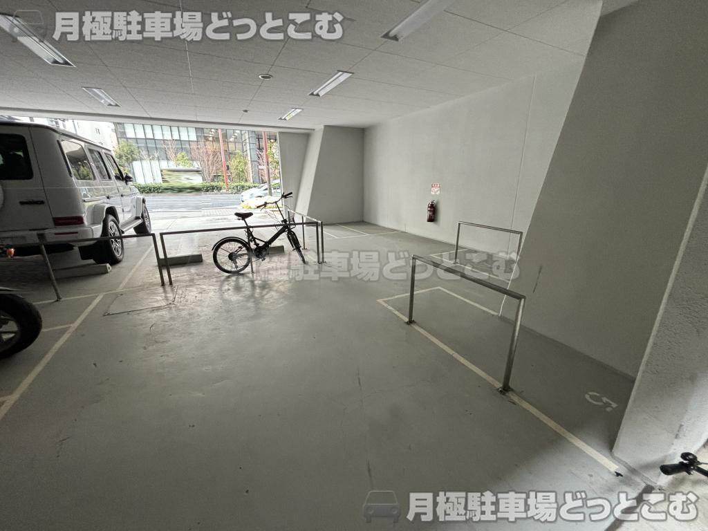 大阪市北区大淀南1丁目10番5号の月極駐車場9
