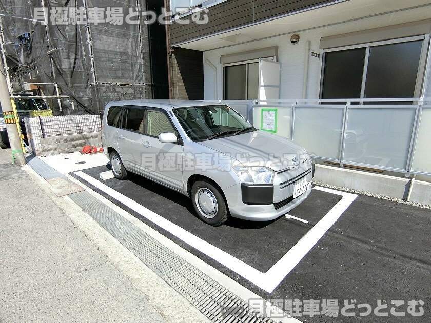 尼崎市東園田町6丁目の月極駐車場2