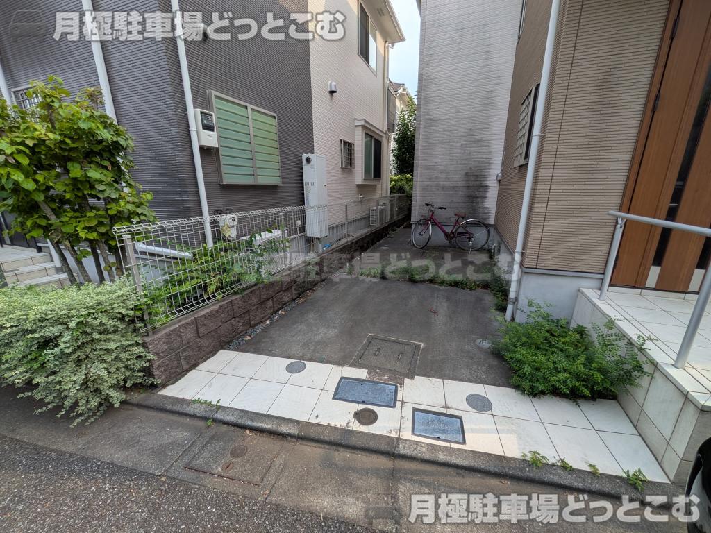 練馬区関町南4丁目13－14 の月極駐車場1