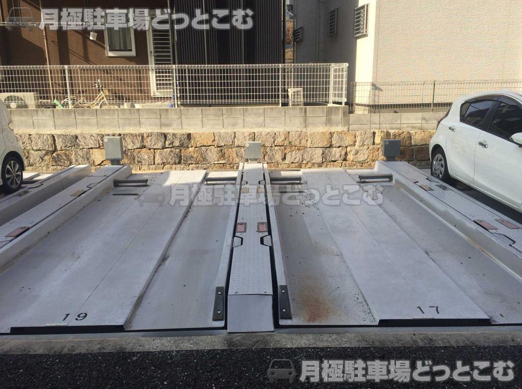 西宮市神園町2-88の月極駐車場2