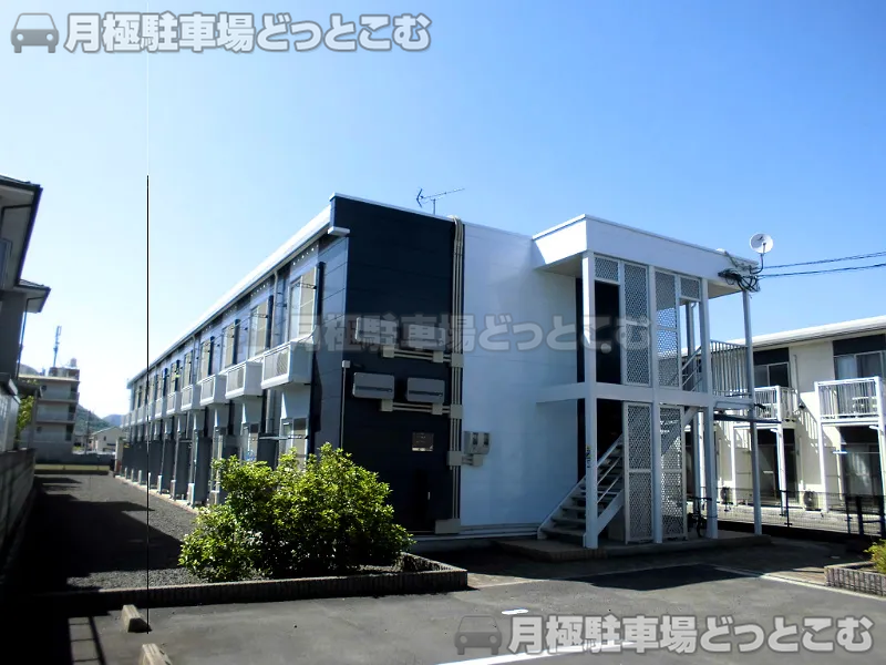 高松市円座町1108－3の月極駐車場1