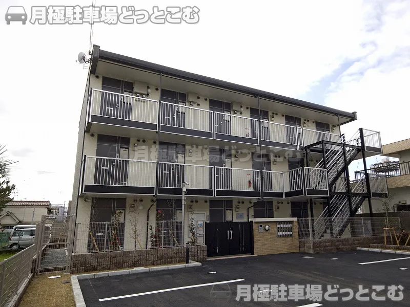 堺市西区鳳西町1－84－8の月極駐車場1