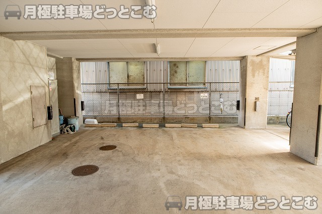 大阪市東成区深江北3丁目19番7の月極駐車場1