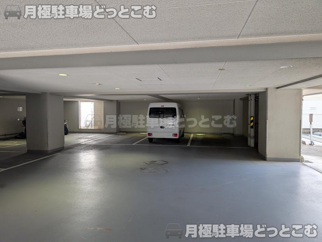 神戸市兵庫区浜崎通2-31の月極駐車場5