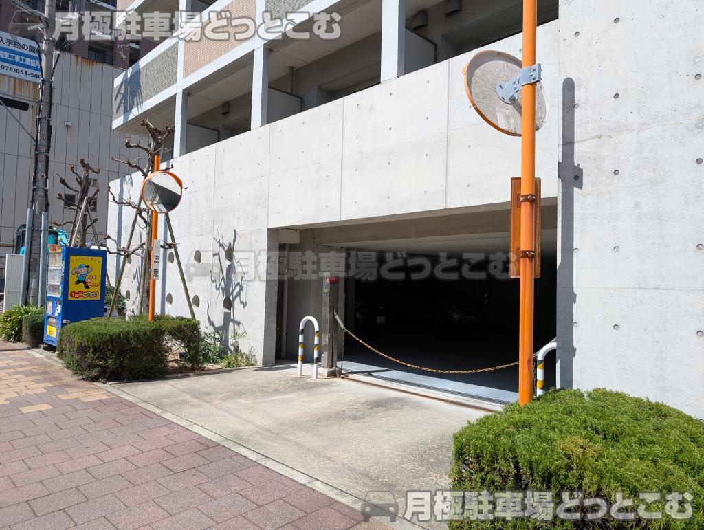 神戸市兵庫区浜崎通2-31の月極駐車場6