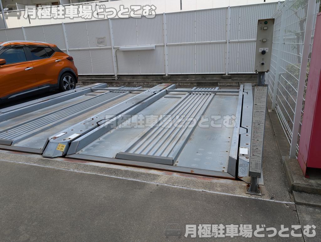 神戸市兵庫区浜崎通2-31の月極駐車場8