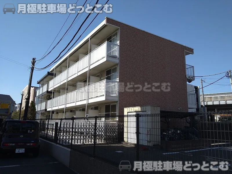 川崎市高津区北見方3－6－29の月極駐車場1