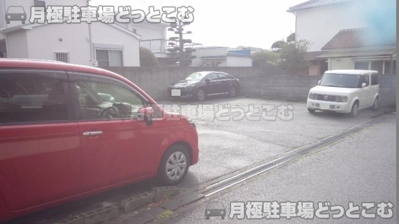 明石市東野町2041-5の月極駐車場3