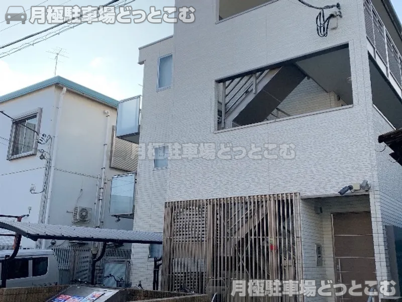 川崎市幸区東古市場33－1の月極駐車場1