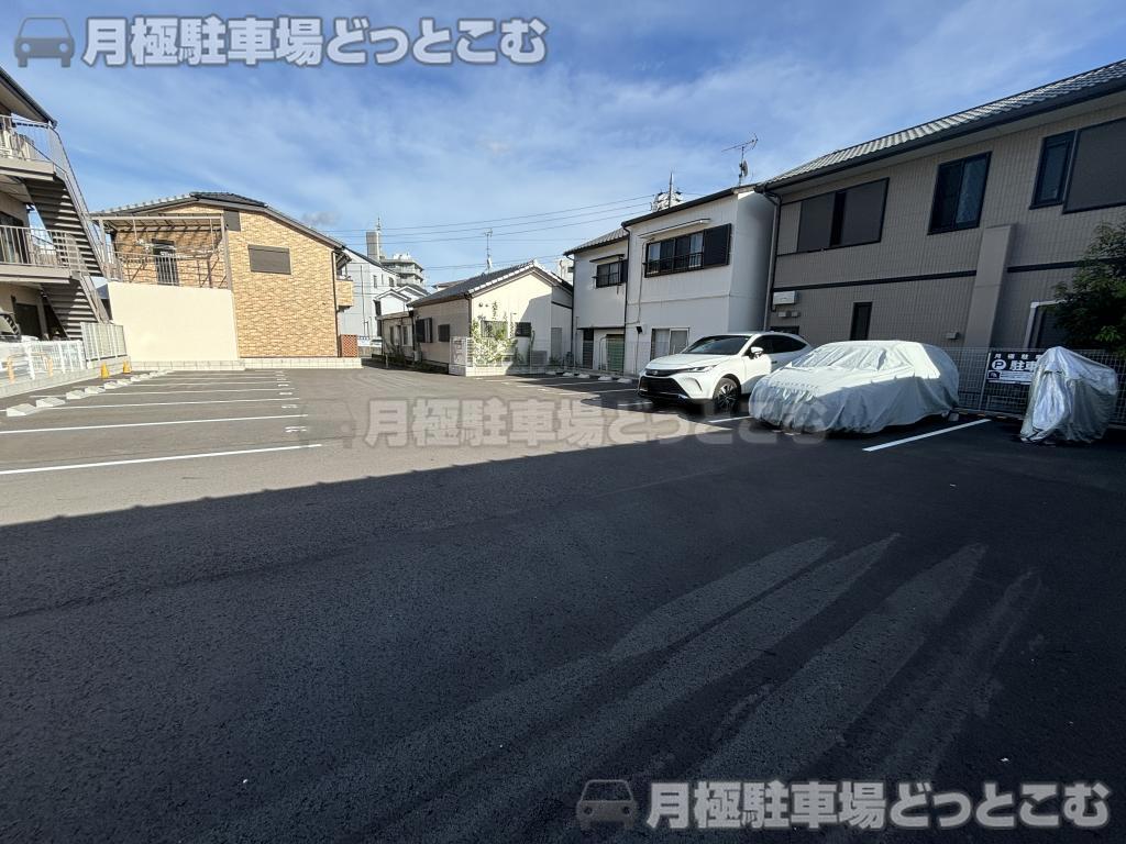 名古屋市北区山田2丁目1421番の月極駐車場1