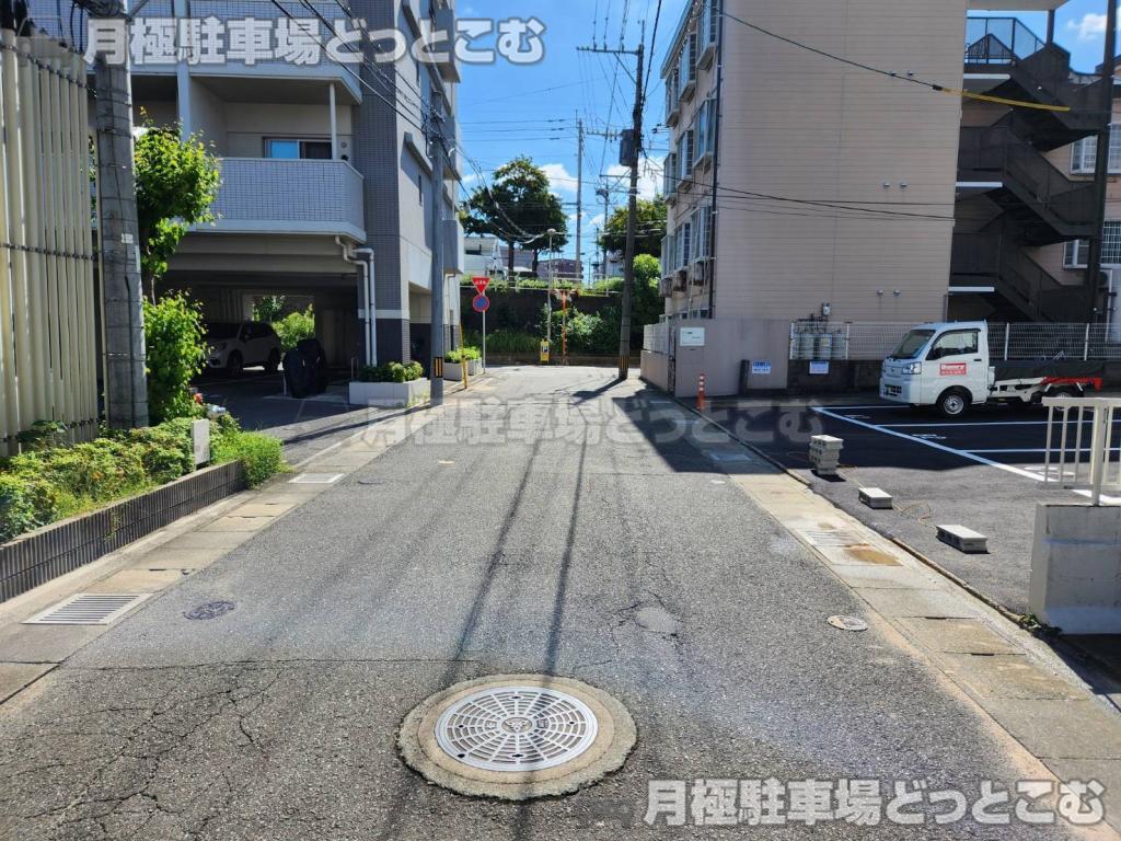 福岡市博多区昭南町3丁目37-4の月極駐車場7