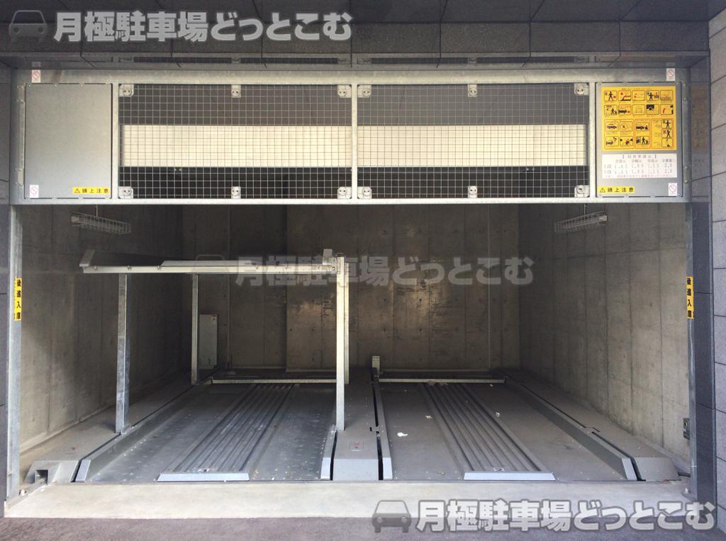 神戸市中央区元町通7-2-11の月極駐車場2