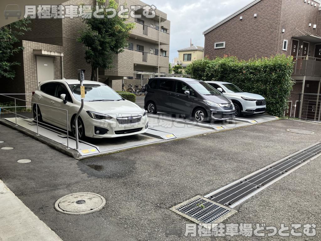 川崎市高津区下作延2丁目35-11の月極駐車場1