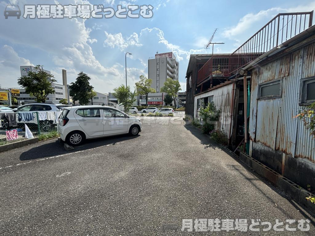 名古屋市熱田区五本松町117-1、117-2の月極駐車場4