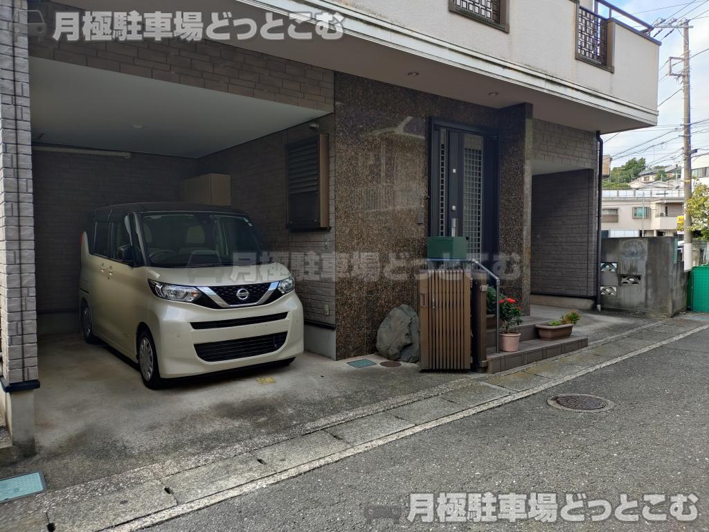 横須賀市上町1丁目40-9の月極駐車場3