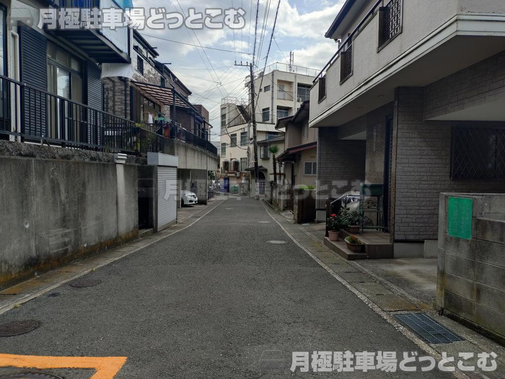 横須賀市上町1丁目40-9の月極駐車場8