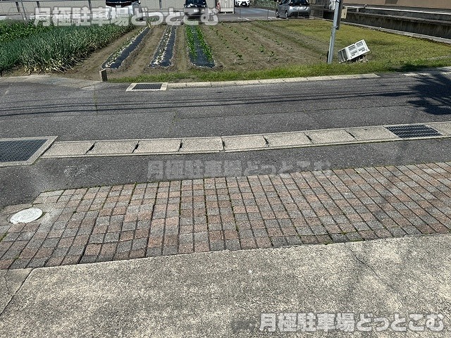 岡崎市法性寺町字色子41-1の月極駐車場7
