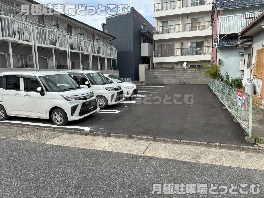 名古屋市北区黒川本通3丁目2の月極駐車場1