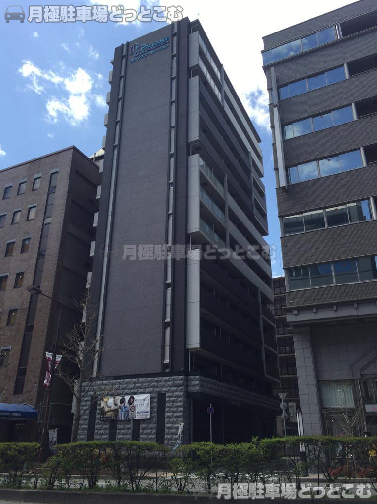 神戸市中央区加納町2-11-9の月極駐車場3