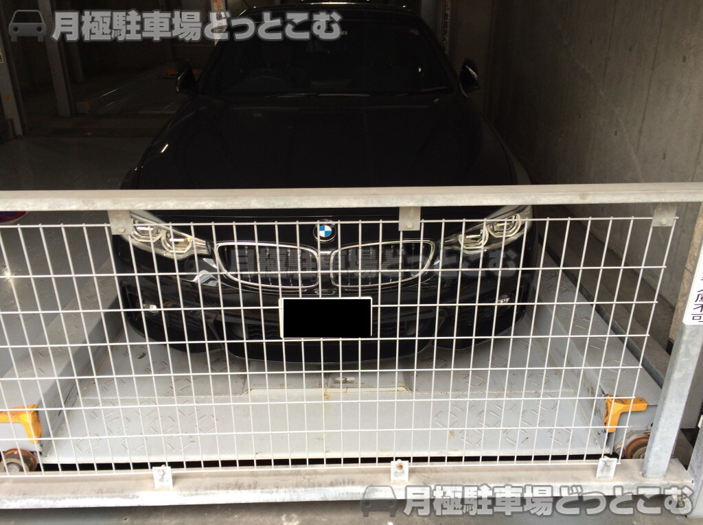 神戸市中央区元町通5-2-6の月極駐車場3