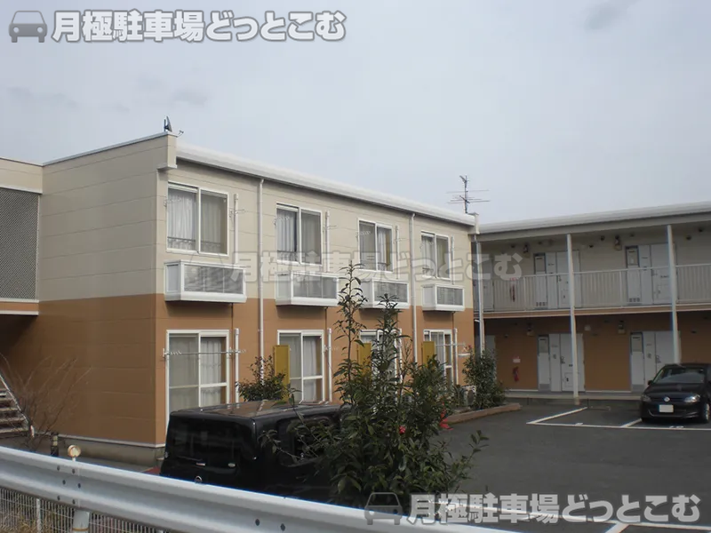 北九州市小倉南区葛原4－25－13の月極駐車場1