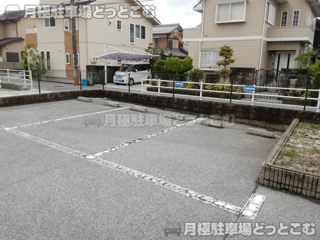 彦根市中藪1丁目10-18の月極駐車場2