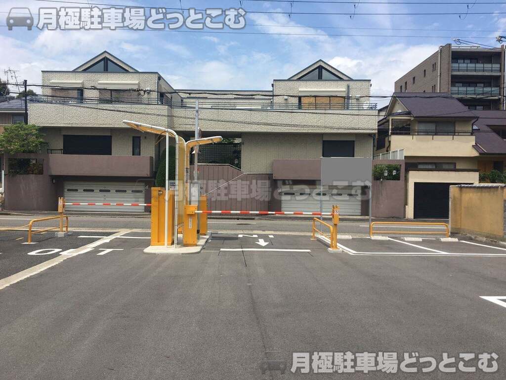 芦屋市翠ケ丘町3-10の月極駐車場2