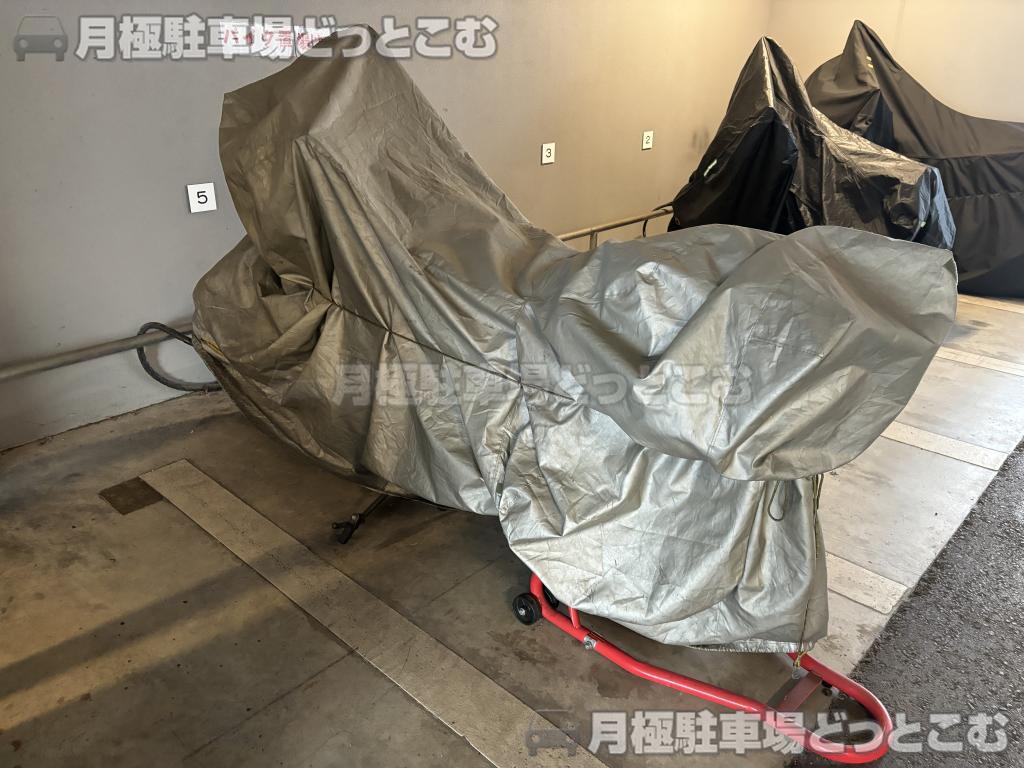 名古屋市中区千代田3丁目34-15の月極駐車場5