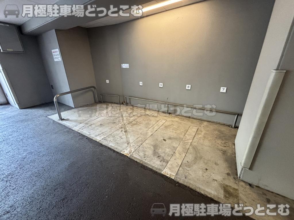 名古屋市中区千代田3丁目34-15の月極駐車場3