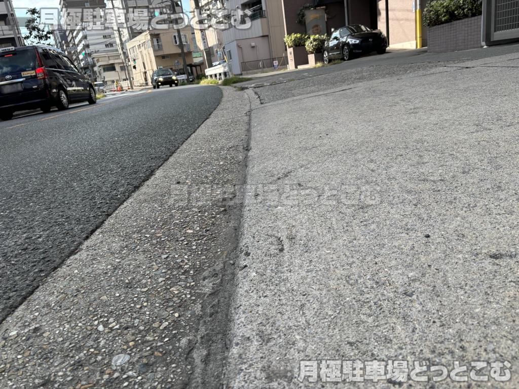 名古屋市中区千代田3丁目34-15の月極駐車場5